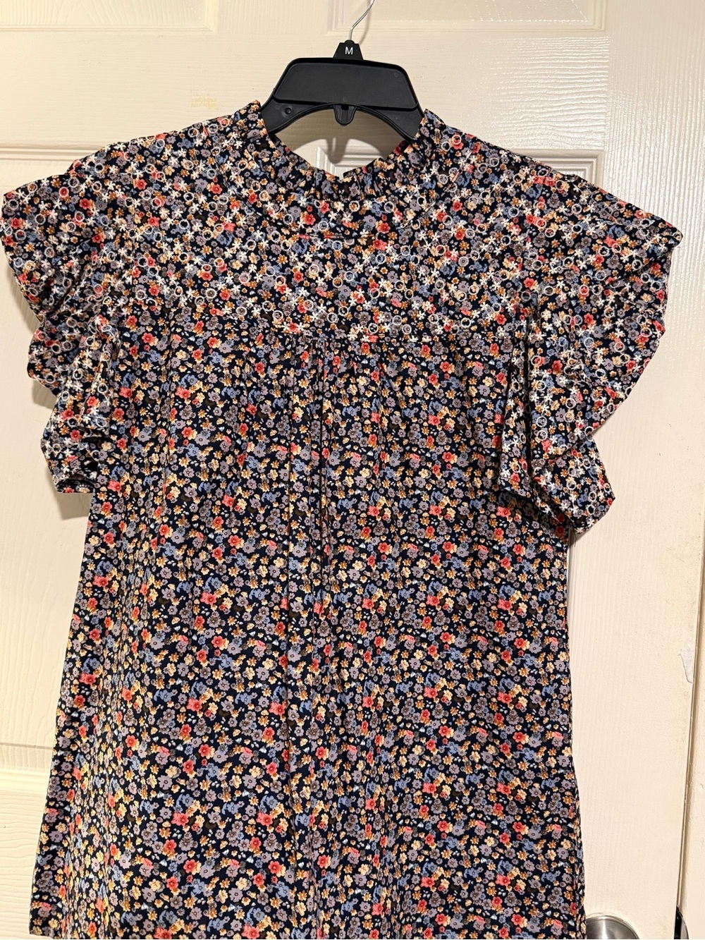 Solitaire  Multi Floral Ruffle Top size M #summer #casualstyle